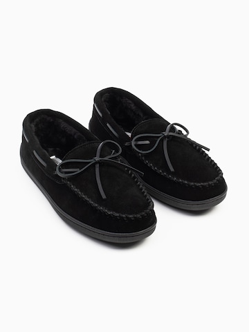 Mocassin 'Pileline' Minnetonka en noir