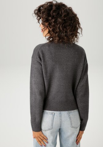 Aniston CASUAL Strickjacke in Grau