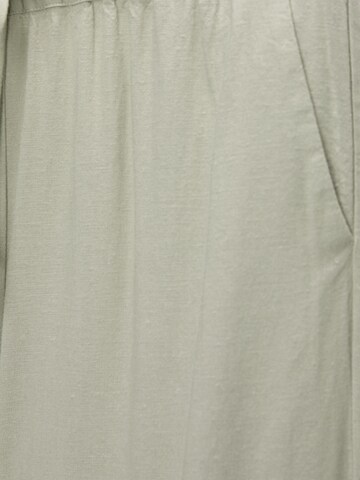 Pull&Bear Loosefit Hose in Grün