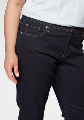 Levi's® Plus Regular Jeans in Blue