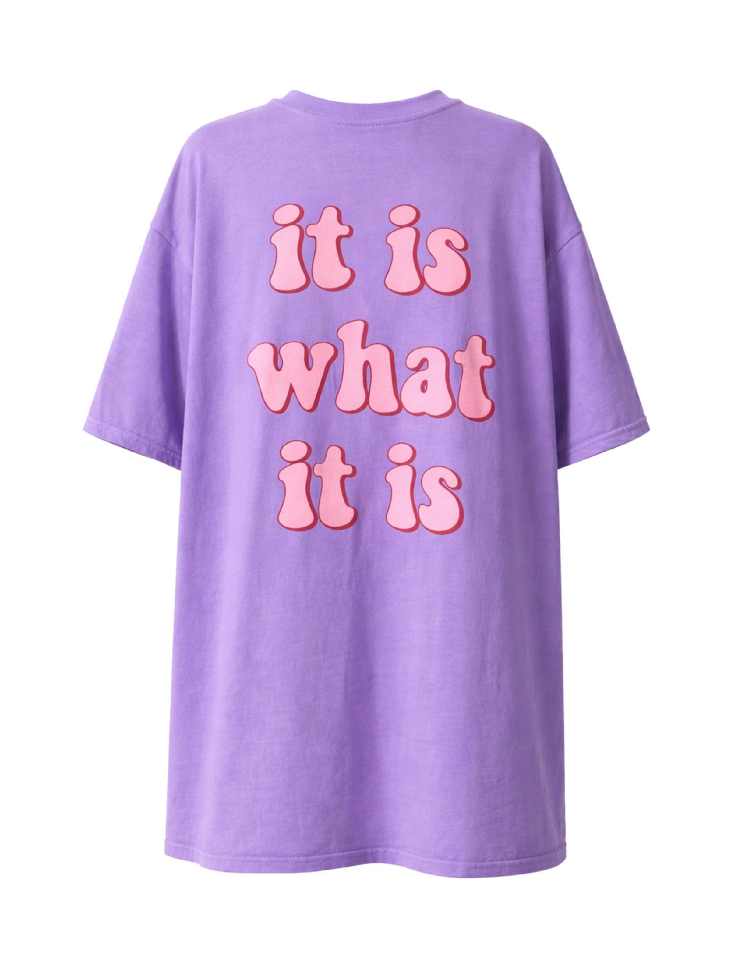 Worldclassca Oversized Shirt 'Oversized T-Shirt "It is What it is"' in Purple: front