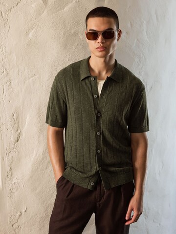 Next Strickjacke in Grün: Vorderseite