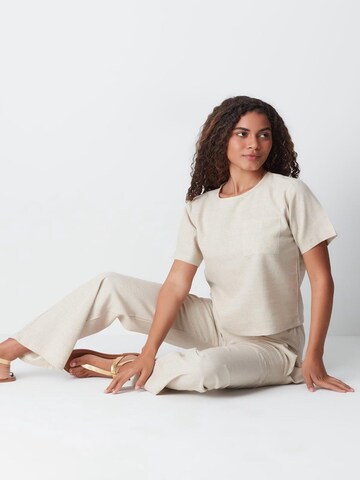 C&City Joggingpak in Wit: voorkant