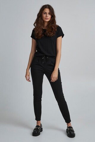 Coupe slim Pantalon 'Rizetta' b.young en noir