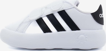 ADIDAS ORIGINALS Sneakers in White: front