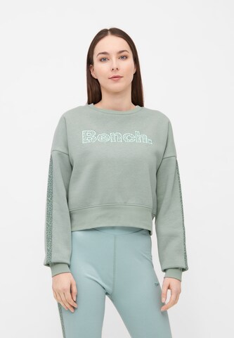 BENCH Sweatshirt in Green: front