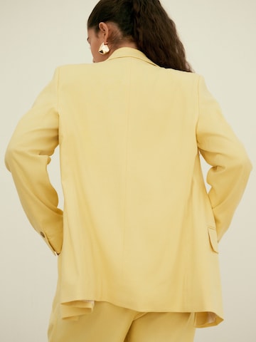 Next Blazer in Yellow