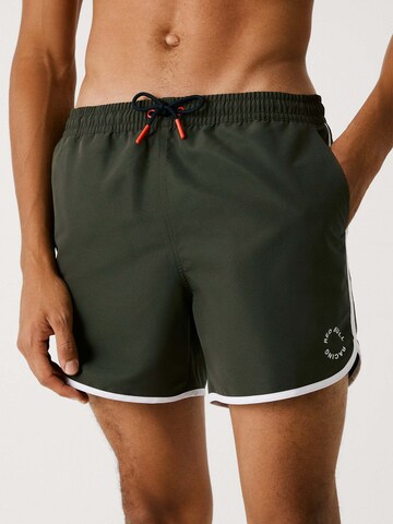 Pantaloncini da bagno 'Red Bull Racing x Pepe Jeans' di Red Bull Racing x Pepe Jeans in verde: frontale