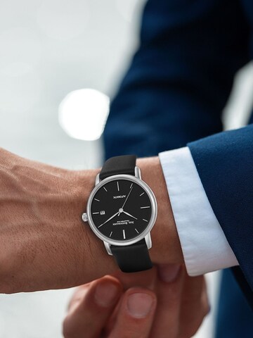 Johan Rothmann Uhr in Schwarz: Vorderseite
