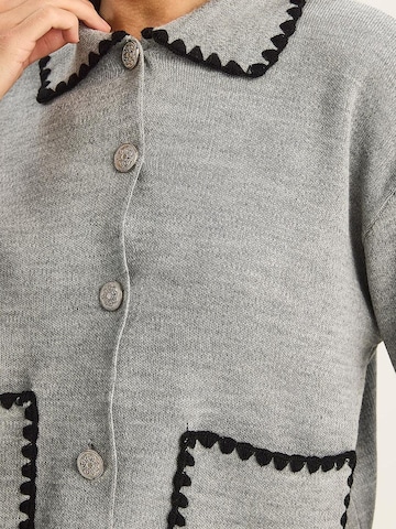 Bianco Lucci Knit cardigan in Grey