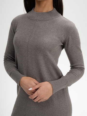 Rochie de la MELA pe gri