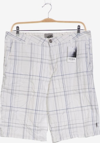 VANS Shorts in 34 in White: front