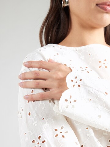 PIECES Blus 'PCTARMORINE' i vit