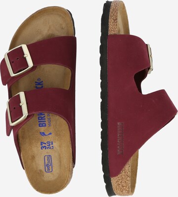 BIRKENSTOCK Pistokkaat 'Arizona' värissä punainen