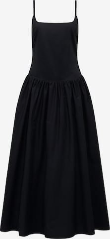 Rochie 'May' de la Forever New pe negru: față