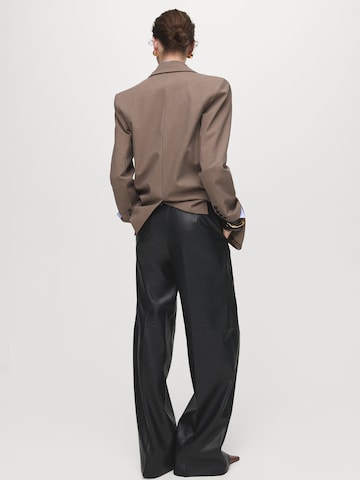 Wide Leg Pantalon à pince 'RIGA' MANGO en noir