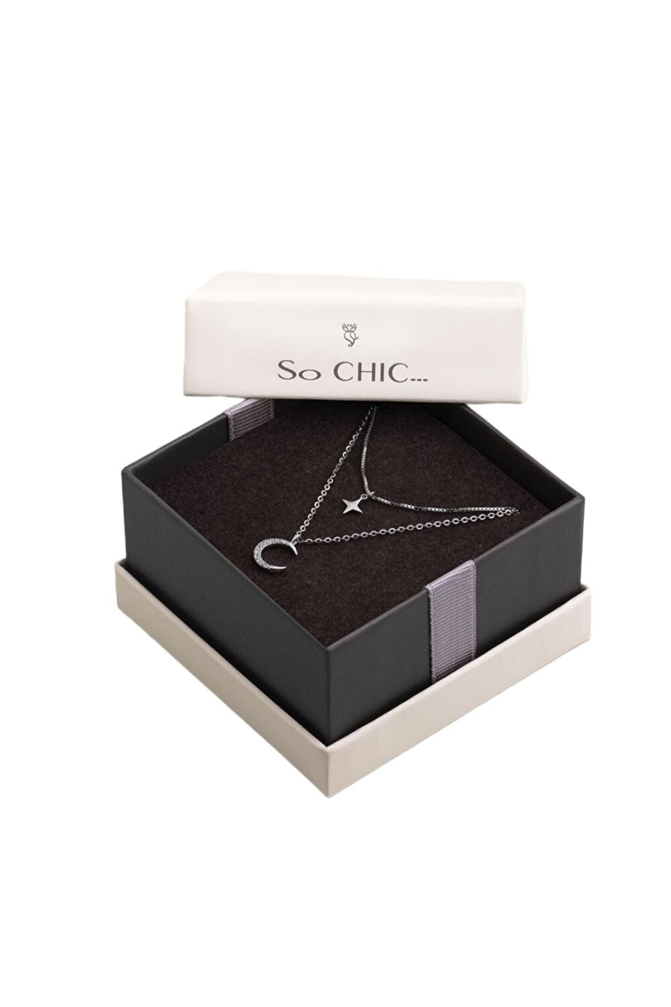 So Chic Necklace in Silver