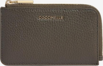 Coccinelle - Estuche '1000 1' en verde: frente