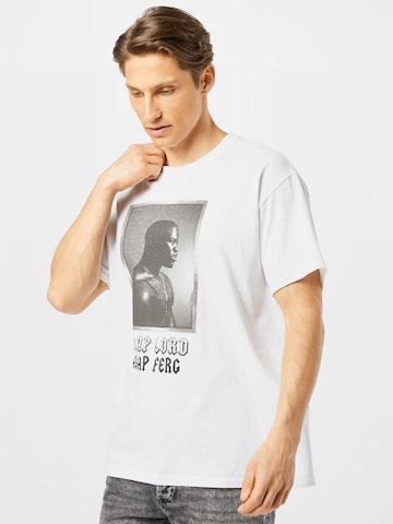 Mennace T-shirt 'ASAP FERG' i vit: framsida