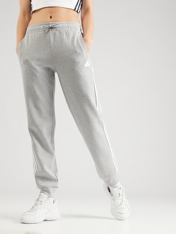 ADIDAS SPORTSWEAR Tapered Sportbroek in Grijs: voorkant