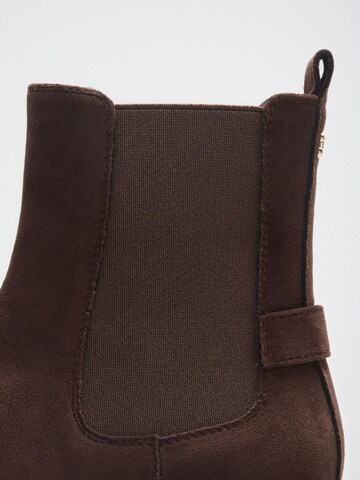 Boots chelsea di Lipsy in marrone
