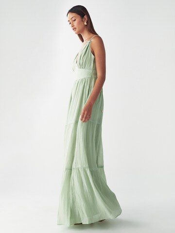 Willa Evening dress in Green