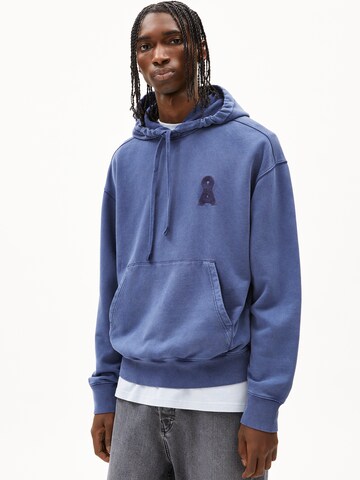 ARMEDANGELS Sweatshirt in Blue: front