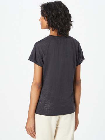 Tricou de la GARCIA pe gri