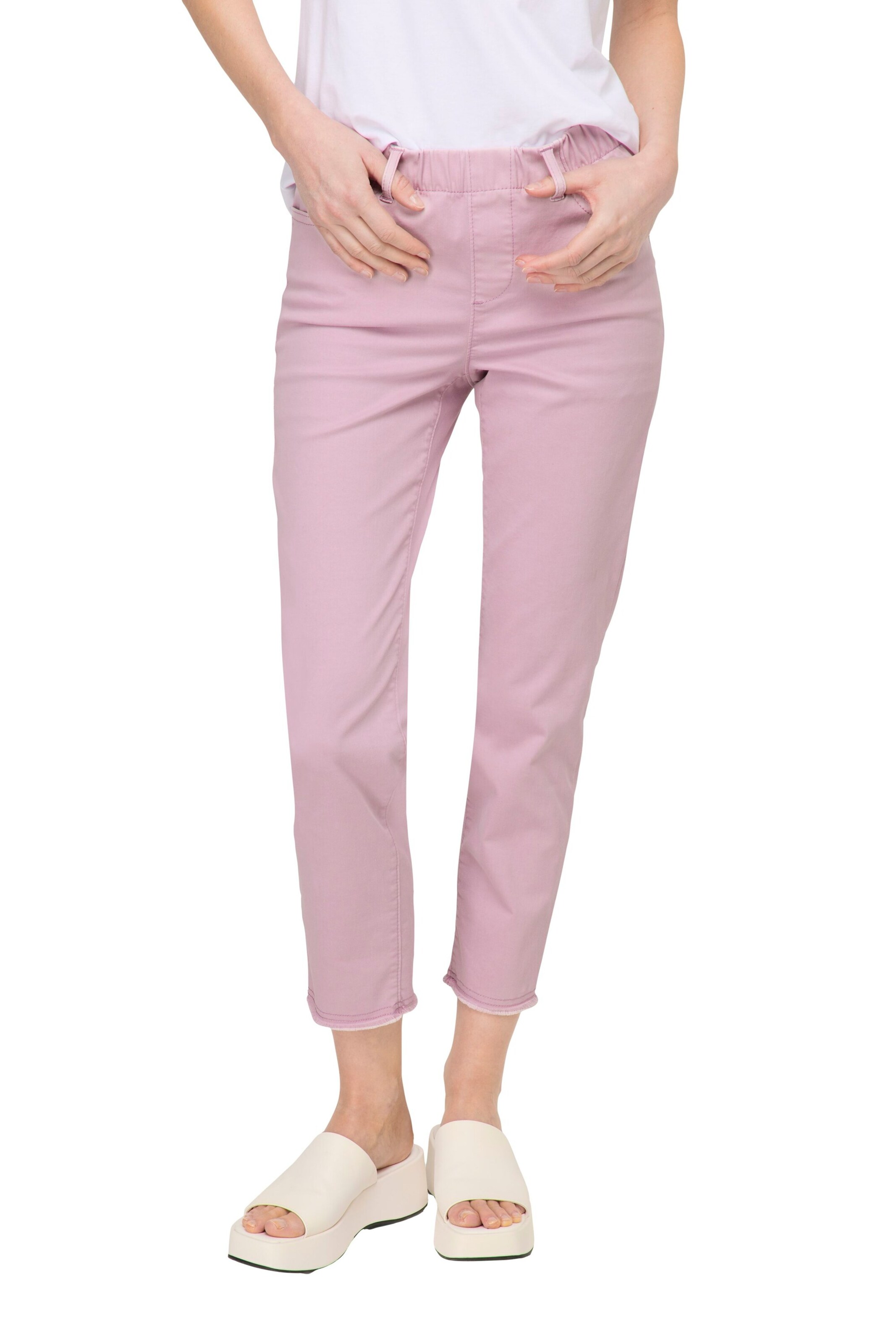 LAURASØN Slim fit Trousers in Pink: front