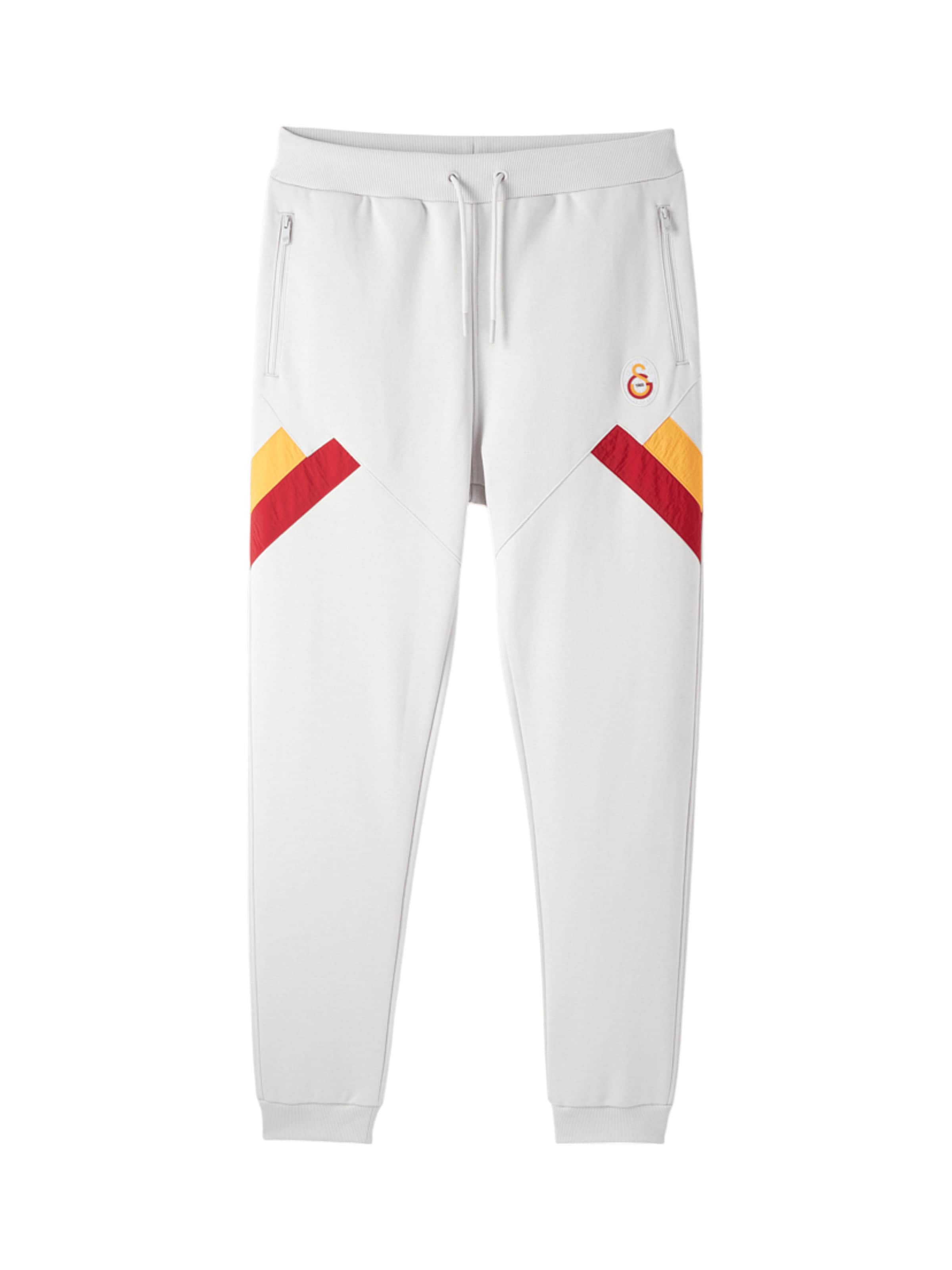 Galatasaray Tapered Pants in White: front
