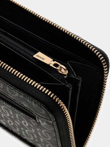 GUESS Wallet 'Libby' in Black