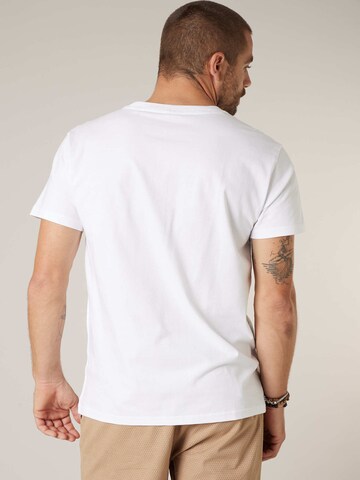 T-Shirt ' BASITO ' Deeluxe en blanc