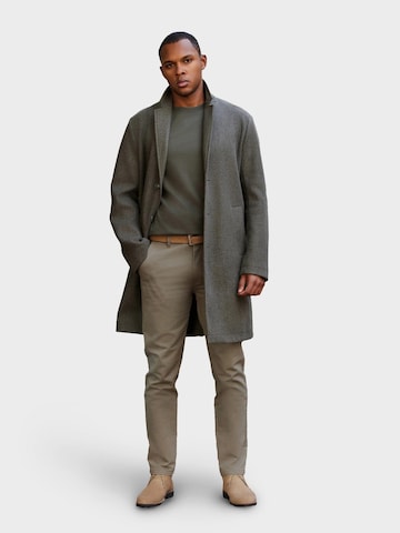 Ombre Between-seasons coat in Grey: front