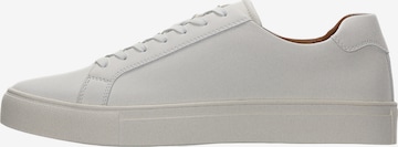 CALL IT SPRING - Zapatillas deportivas bajas 'TRABUCO' en blanco: frente