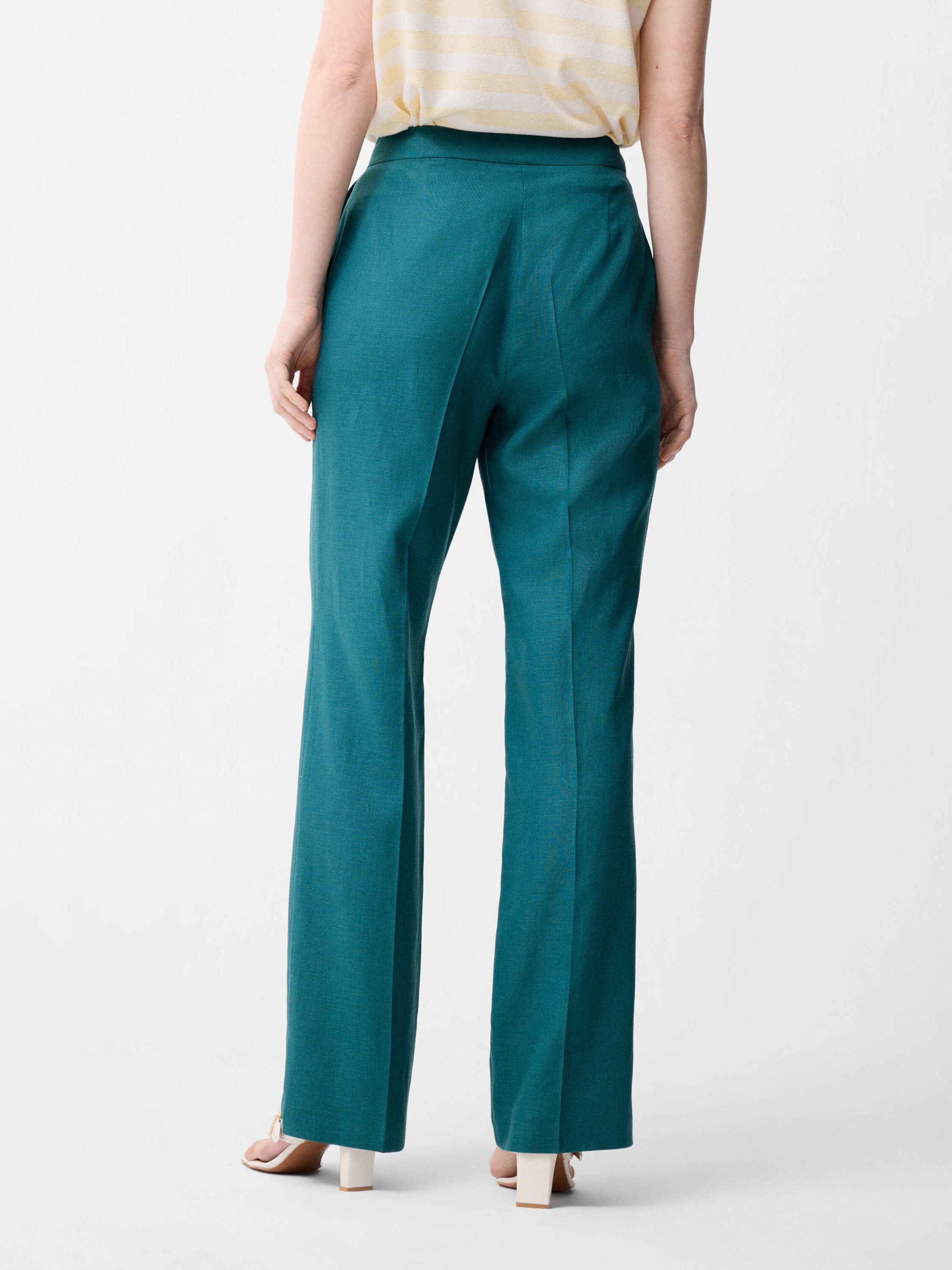 adl Regular Trousers in Green