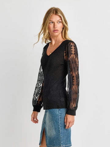 Cupshe - Blusa em preto