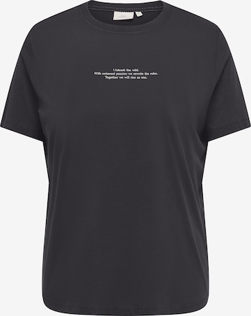 ONLY Carmakoma T-shirt 'CARROXY' i svart: framsida