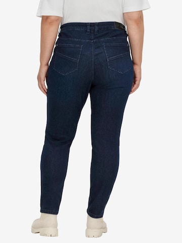 SHEEGO Slimfit Jeans in Blau