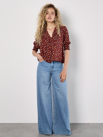 Chemisier Apricot en rouge