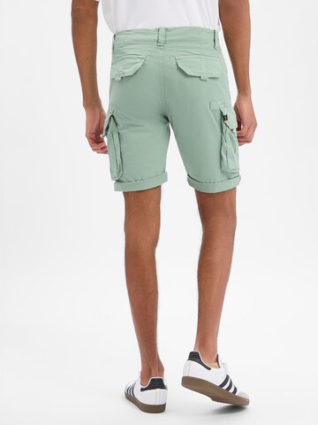 Regular Pantalon cargo ALPHA INDUSTRIES en vert