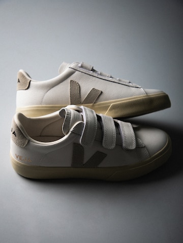 Veja Sneakers 'Recife' in White