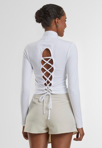 Karl Kani Shirt in White