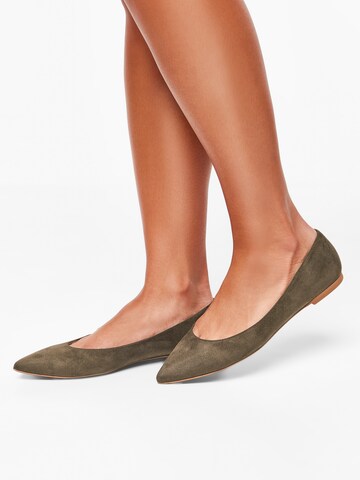 Viktoria Moser Ballet Flats 'Jamie Flat' in Green: front