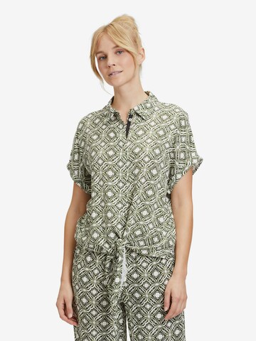 Cartoon Blouse in Green: front