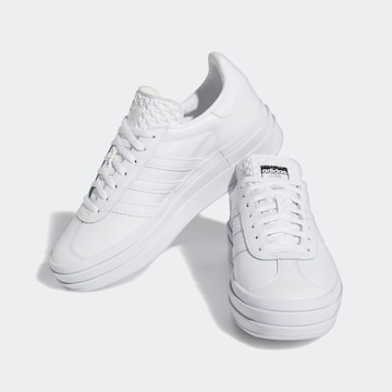 Baskets basses 'Gazelle Bold' ADIDAS ORIGINALS en blanc