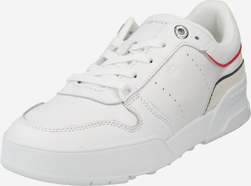 Sneaker low de la TOMMY HILFIGER pe alb: față