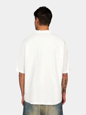 Maglietta 'Blanche VOX T-shirt - T17580' di Made By Society in bianco