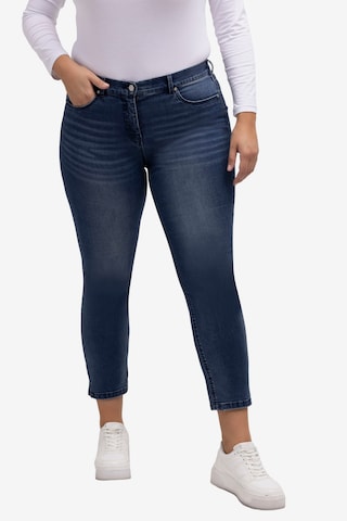 Ulla Popken Regular Jeans in Blauw: voorkant