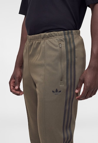 ADIDAS ORIGINALS Slimfit Παντελόνι 'CLASSIC' σε καφέ