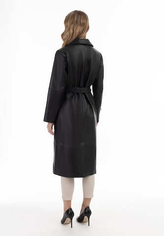 faina Between-seasons coat in Black